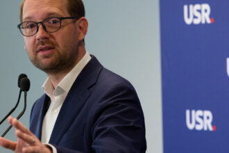 dominic fritz nimeni nu e nebun sa taie bani de la investitii adevarul e altul s au promis bani care nu exista 68a2f19dceaa0
