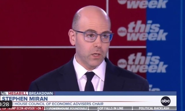 Donald Trump îl numește pe Stephen Miran consilier economic în echipa de conducere a Rezervei Federale 1 donald trump il numeste pe stephen miran consilierul sau economic in consiliul guvernatorilor fed 6895d218f26f9