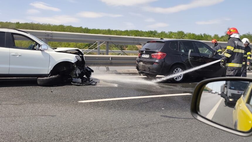 Două coliziuni în lanț pe Autostrada A2, la kilometrul 161, pe direcția București, cu 17 persoane afectate. 1 doua accidente rutiere in lant pe autostrada a2 la kilometrul 161 sens bucuresti 17 persoane au fost implicate 6895d96a202b8