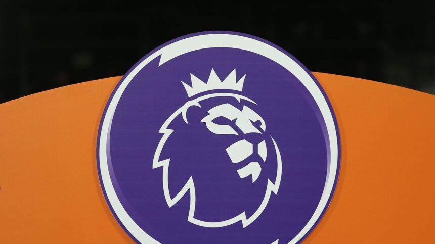 După un deceniu, căpitanii din Premier League renunță la banderolele colorate în nuanțele curcubeului. 1 dupa 10 ani capitanii echipelor din premier league nu vor mai purta banderole in culorile curcubeului 68988b4f7a70f