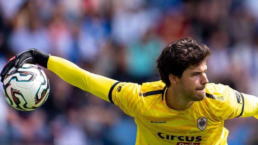 După un start calamitos al sezonului, Manchester United își propune să-l recruteze pe "succesorul lui Courtois" 1 dupa inceputul dezastruos de sezon manchester united vrea sa l aduca pe noul courtois 68ad787bbd088