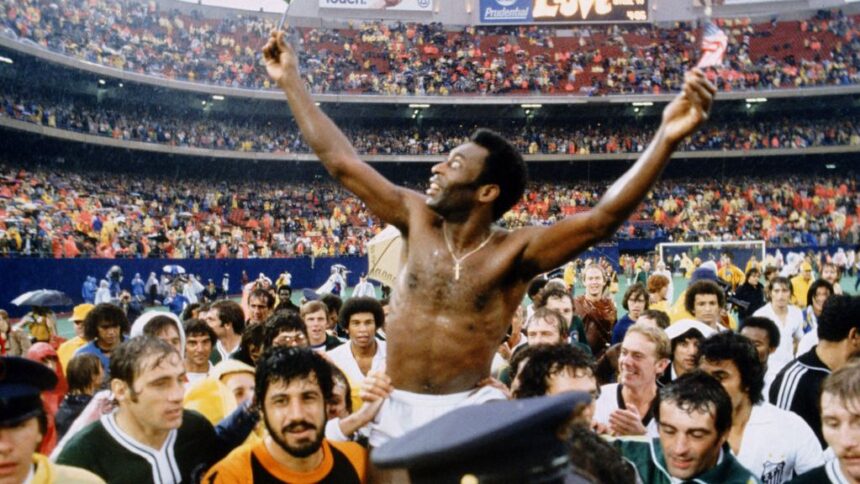 Legendara echipă a starurilor Pele, Beckenbauer, Cruyff și Raul revine în prim-plan! 1 echipa pentru care au jucat pele beckenbauer cruyff si raul s a reinfiintat 68a5b630aafca