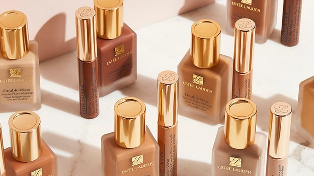 Estée Lauder anticipează câștiguri mai mici decât prognozele Wall Street și semnalează că tarifele vor reduce cu 100 de milioane de dolari profiturile. 1 estee lauder preconizeaza un profit sub asteptarile wall street si avertizeaza ca tarifele vor taia 100 milioane dolari din castig 68a60d817a5bb