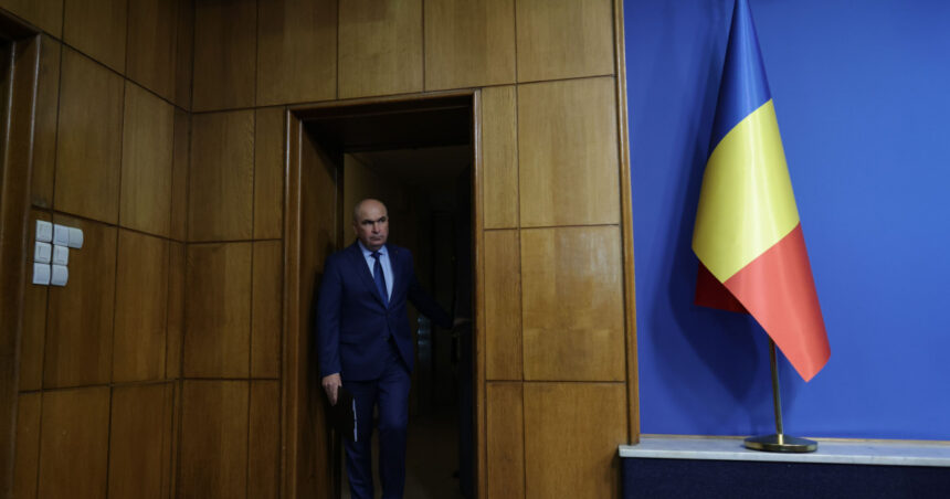 Bolojan dezvăluie adevărul despre reducerile de personal în instituțiile publice: „Uneori, conducerea se aseamănă cu angajații de rând” 1 exclusiv bolojan despre taierile de personal din institutiile de stat uneori cei din posturile de conducere sunt cat cei care lucreaza 689cf7308d0cb