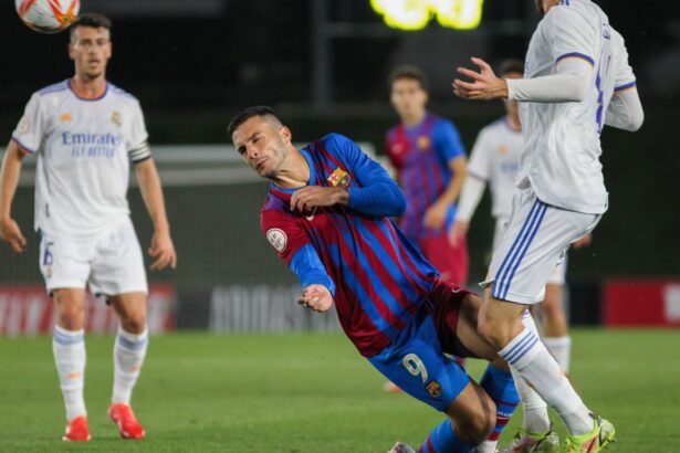 exclusiv fost jucator la barcelona si triplu golgheter national ofertat din superliga 688cf6f8dc40a