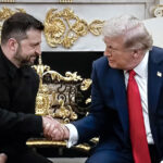 Întâlnire cu designerul ținutei apreciate de Zelenski la Casa Albă: „Mă bucur că Trump a apreciat-o și a ascultat” 2 exclusiv interviu cu omul care i a creat lui zelenski tinuta laudata la casa alba slava domnului ca lui trump i a placut si l a ascultat 68a71b71c0c1a