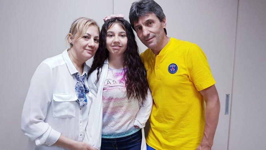 Kassandra Rotariu își urmează visul la Strasbourg! O poveste impresionantă despre Duckadam: A învățat-o să înoate, în ciuda provocărilor! 1 exclusiv kassandra rotariu e studenta la strasbourg poveste cu duckadam a invatat o sa inoate desi nu si poate folosi mainile 68aff873bd578