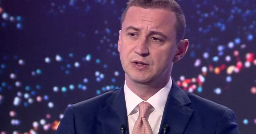 Simonis răspunde acuzațiilor lui Bolojan privind riscul de faliment al României: „Este o joacă infantilă cu cuvintele” 1 exclusiv simonis critica declaratiile lui bolojan despre posibila incapacitate de plata a romaniei cred ca joaca de a cuvintele e infantila 68a9e0e8ed4c0