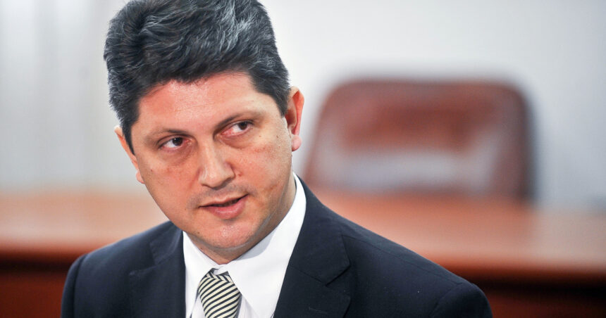 Titus Corlățean își propune să conducă PSD: O candidatură provocatoare într-un moment crucial pentru partid, dar esențială pentru viitorul său! 1 exclusiv titus corlatean vrea sa preia sefia psd candidez intr un moment deloc simplu pentru partid dar e o batalie politica interna necesara 6899fade85526