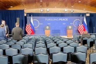 explicatia kremlinului pentru faptul ca putin si trump n au raspuns intrebarilor presei dupa summitul din alaska 68a010d02be6a