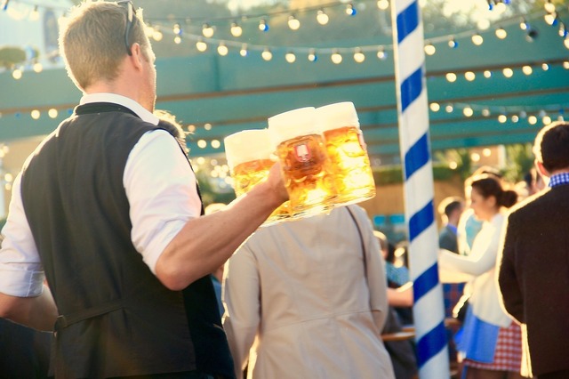Oktoberfest autentic: Prima ediție a festivalului în România! 1 festivalul original oktoberfest organizat pentru prima data in romania 68a6fd312d514