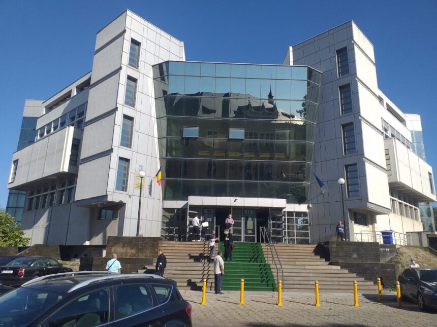 Un fost dealer de droguri din Constanța, cu un trecut infracțional, solicită judecătorilor să-i șteargă păcatele pentru a-și curăța dosarul. 1 fost traficant de droguri din constanta condamnat de mai multe ori cere sa fie reabilitat de judecatori pentru a avea cazierul curat 68ab8be7459be