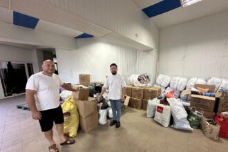 foto ajutoare pentru sinistrati trimise de arhiepiscopia tomisului in judetul suceava 689b3c6437aa2