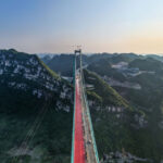 Italia și China în competiția celor mai grandioase poduri: O nouă eră în inginerie! 2 foto cel mai inalt versus cel mai lung pod din lume cum vor italia si china sa redefineasca limitele in constructii 6898868841111