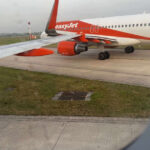 Coliziune dramatică la aeroportul din Manchester: „Avionul a vibrat – a fost o impact puternic!” 3 foto doua avioane au intrat in coliziune pe aeroportul din manchester tot avionul a tremurat a fost o lovitura puternica 689f0144a44d7