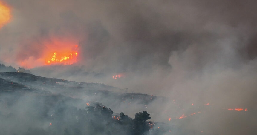 Flăcări necruțătoare în Turcia: mai mult de 250 de oameni evacuați dintr-o destinație turistică afectată 1 foto noi incendii devastatoare in turcia peste 250 de persoane au fost evacuate dintr o regiune turistica 68a1d5301e808