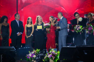 foto omd mamaia constanta festivalul mamaia 2025 a renascut cu o energie noua alaturi de stele din pleiada muzicii romanesti 68ac7f6b55376