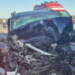 Intervenție de urgență pe A1: Accident între două mașini, cinci persoane, inclusiv un copil, duse la spital! 3 foto plan rosu de interventie dupa ce doua autoturisme s au ciocnit pe a1 patru adulti si un minor au fost transportati la spital 68b32d19a1180