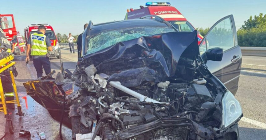 Intervenție de urgență pe A1: Accident între două mașini, cinci persoane, inclusiv un copil, duse la spital! 1 foto plan rosu de interventie dupa ce doua autoturisme s au ciocnit pe a1 patru adulti si un minor au fost transportati la spital 68b32d19a1180