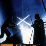 Sabia legendară a lui Darth Vader din „Star Wars”, prezentată la Londra înainte de licitație – cât ar putea valora? 3 foto sabia laser din star wars folosita de darth vader expusa la londra inaintea unei licitatii suma pentru care ar putea fi vanduta 6893b3210a639