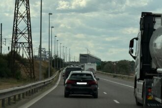 foto se circula bara la bara pe a2 dupa statia de taxare de la fetesti 68ab11eeef8c6