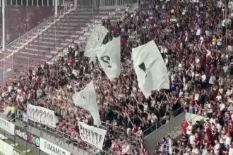 foto semnal de alarma ce au reprezentat bannerele si afisate de rapidisti la meciul cu fc botos 68930fef6d61f