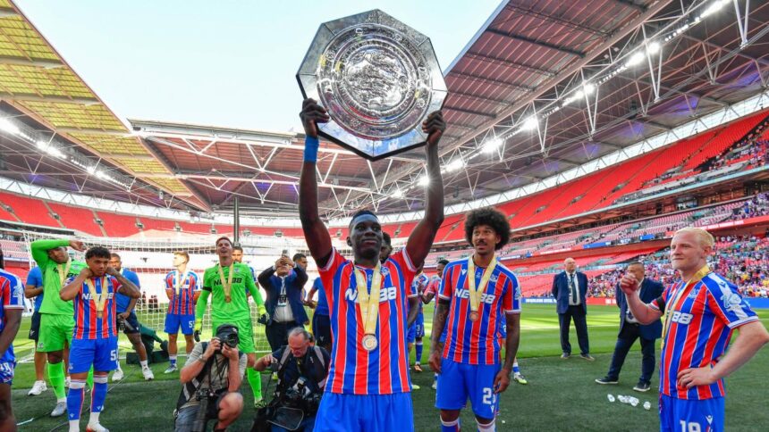 foto si video cele mai tari imagini de la festivitatea de premiere crystal palace supercampioana angliei 6898df4a6143b