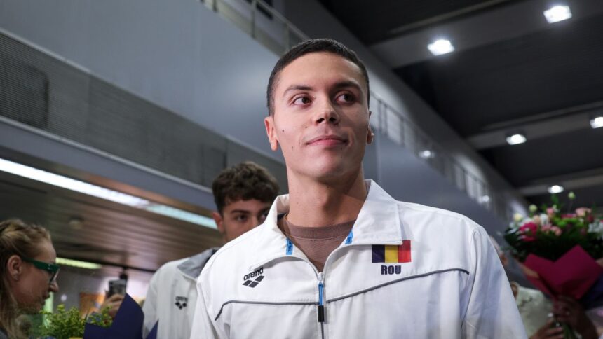 "David Popovici se întoarce în România: Ce echipă îți susține inima, Steaua sau Dinamo?" 1 foto si video esti stelist sau dinamovist david popovici raspuns clar la revenirea in romania 688fc46aa4c7b