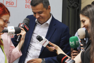 foto sorin grindeanu asta este ceasul de care spuneau ca i 90 000 euro nu mi l a furat nimeni il am de vreo 4 5 ani 68a35ea414b2d