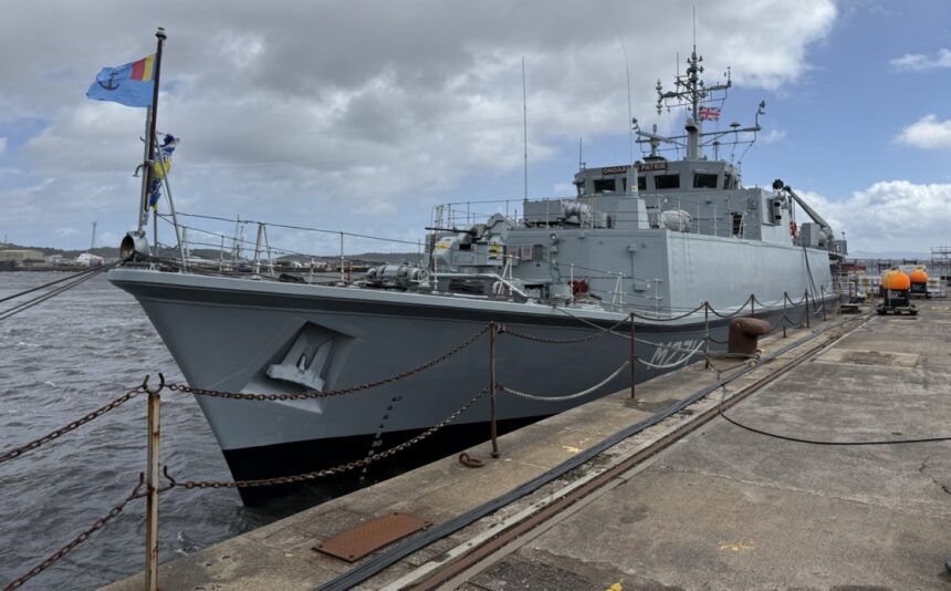 Ceremonie de Primire: Căpitanul Constantin Dumitrescu își începe misiunea în Forțele Navale Române în Scoția 1 foto vanatorul de mine m 271 capitan constantin dumitrescu a intrat in serviciul fortelor navale romane ceremonia militara a avut loc in scotia 6890e629f393f