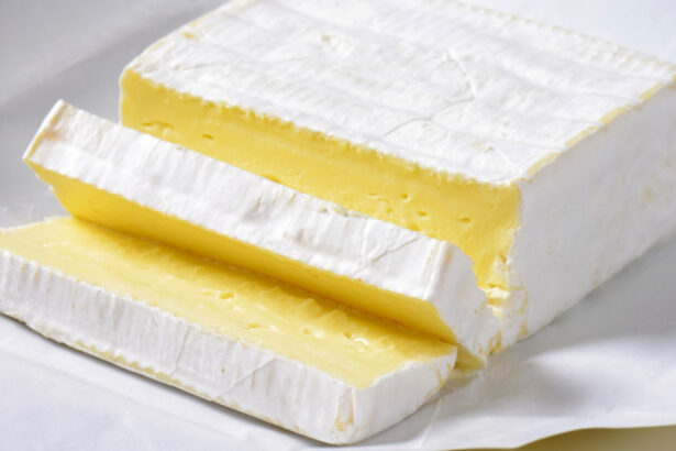 franta retrage mai multe tipuri de branzeturi cu mucegai alb dupa ce doua persoane au murit in urma consumului 689cd884560e4