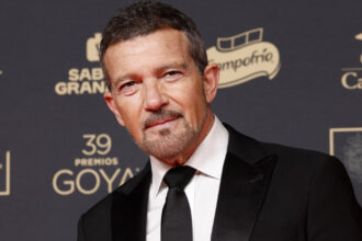 galerie foto actorul antonio banderas refuza sa se pensioneze la 65 de ani as muri daca m as opri 689ed4ef3b5bc