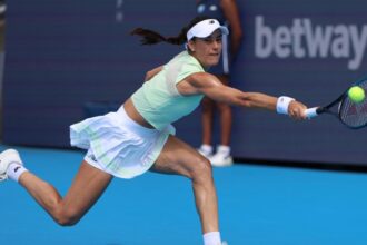 galerie foto au recunoscut superioritatea ce au scris americanii despre trofeul castigat de sorana cirstea la cleveland 68aae37cdb426
