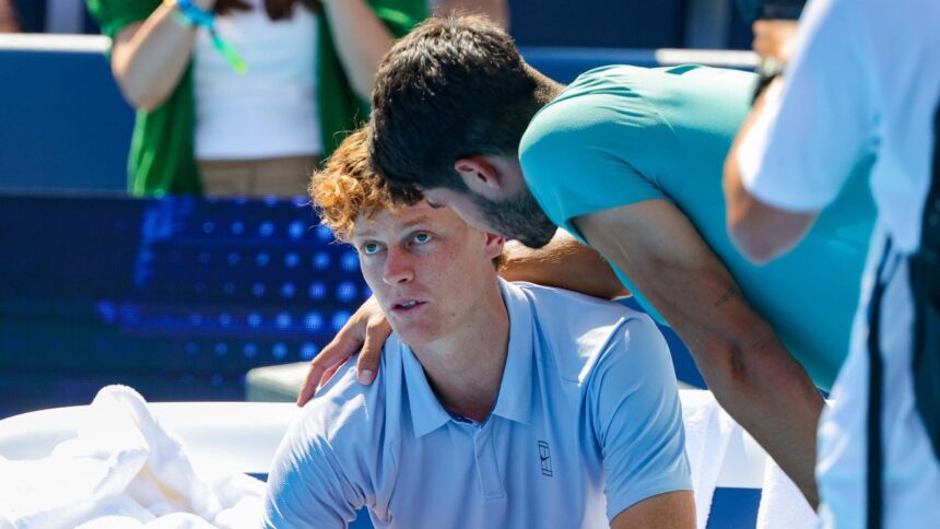 Sinner (1 ATP) dezvăluie mesajul surprinzător pentru fanii care au investit sume considerabile pentru a-l susține în finala de la Cincinnati, unde a renunțat. 1 galerie foto ce risipa ce le a spus sinner 1 atp fanilor care au platit o avere ca sa il vada abandonand in finala de la cincinnati 68a4bc8f04d68