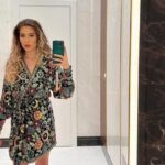 Scenă de necrezut în Bănie! Partenera unui fotbalist, victima unei agresiuni în supermarket de către doi indivizi 2 galerie foto incident socant in banie sotia unui fotbalist a fost batuta de doi barbati intr un supermarket 689de96bd16ac