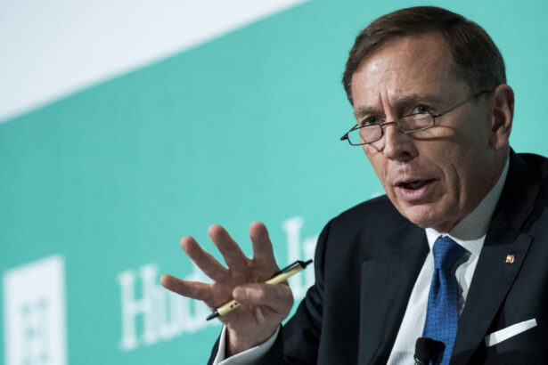 gen david petraeus fost director al cia obstacolul in calea pacii in acest moment este chiar presedintele vladimir putin 68ac24fe55225