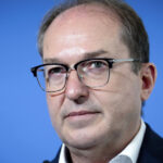 Germania își menține controalele riguroase la granițe, sub influența extremei drepte în cabinetul Merz. 3 germania prelungeste controalele stricte la frontiera guvernul merz sub presiunea extremei drepte 6894acf5d7a6e