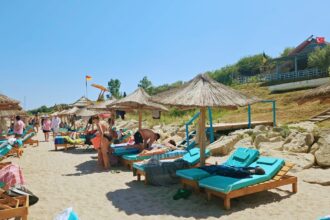 iata firmele reclamate ca functionau ilegal pe plaja tuzla activitatea economica era deja suspendata de anpc 6899fc05404f4