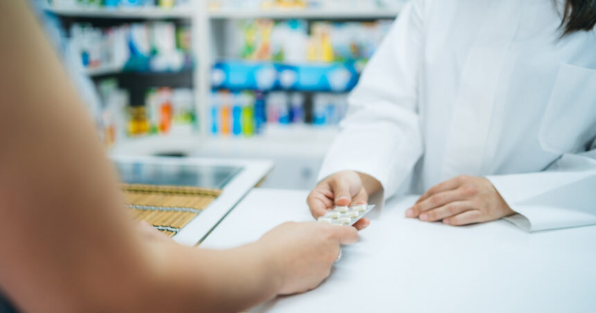Consecințele majorării TVA-ului asupra medicamentelor: Farmacist avertizează despre posibilele falimente ale farmaciilor independente 1 impactul cresterii tva la medicamente farmacist exista riscul de faliment pentru farmaciile mici 688ccad365fbe