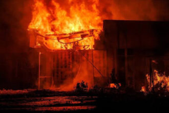 incendiu devastator in insulele marshall cladirea parlamentului a fost mistuita de flacari 68ad64d7af69f