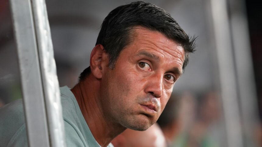 Chivu, novice în teren, sfătuit înainte de prima apariție: „Așa își va dovedi cu adevărat alegerea!“ 1 incepatorul chivu avertizat inainte de debut doar asa si ar justifica numirea 68a41ad7e0ee6