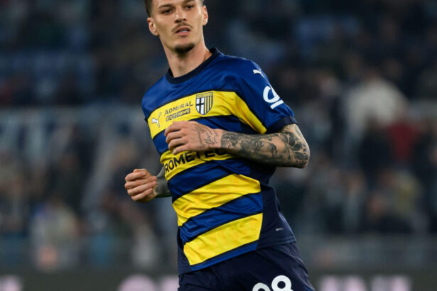 internationalul roman dennis man a semnat cu psv eindhoven 689c308c2a0ad