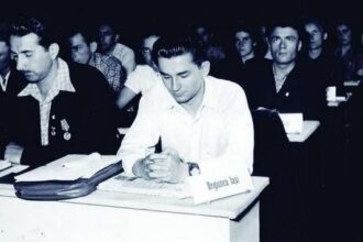 ion iliescu declaratii in timp am lasat in urma mea o romanie moderna dar rolul capitalismului de stat reprezentat de marile centrale industriale este luat acum de multinationale 68927f509682e