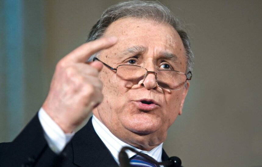 Ion Iliescu, în condiții critice! Fostul șef de stat primește îngrijiri intensive de urgență. 1 ion iliescu in stare grava fostul presedinte beneficiaza de terapie intensiva maximala 688dea73a1649