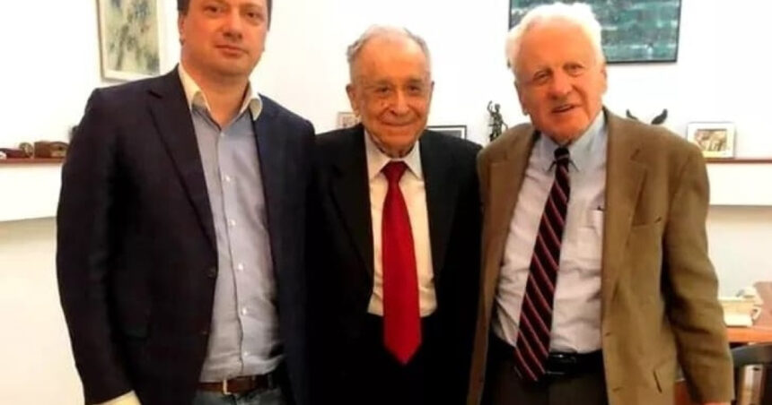 Ionuț Vulpescu: Iliescu părăsește această lume în armonie cu sine și cu tot ce a trăit, purtând cu el visele și deziluziile sale. 1 ionut vulpescu iliescu trece dincolo impacat cu lumea si cu el insusi cu sperantele si cu dezamagirile lui 689237c68e4c8