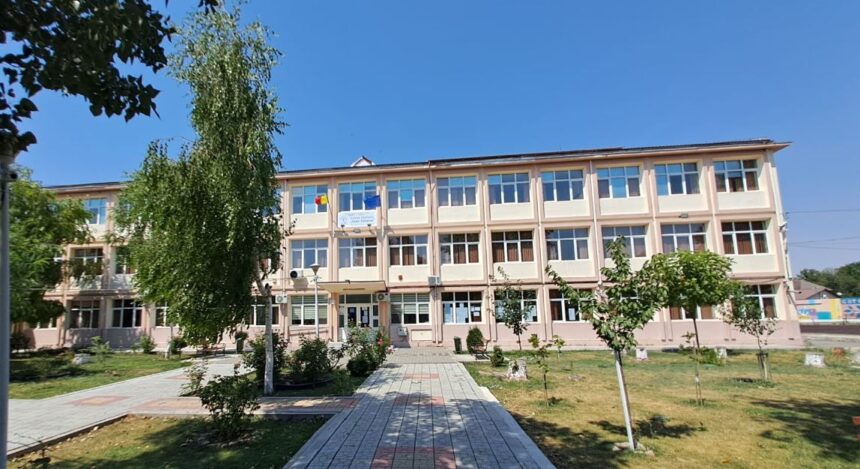 ISJ Constanța în fața provocărilor: Evaluarea pregătirii școlilor și grădinițelor din județ pentru anul școlar 2025-2026 1 isj constanta la raport cat de pregatite sunt scolile si gradinitele din judetul constanta pentru anul scolar 2025 2026 68aefbca63ffb