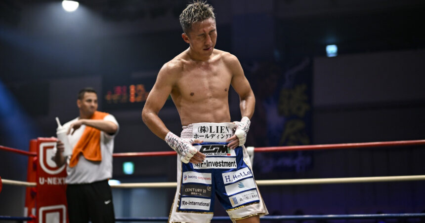 Tragedie în Japonia: Doi pugiliști și-au pierdut viața din cauza traumelor craniene suferite în cadrul unui eveniment din Tokyo, în incidente distincte. 1 japonia doi boxeri au murit din cauza leziunilor cerebrale suferite la un eveniment din tokyo in doua incidente separate 6899d5bd07fb4