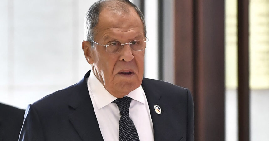 Lavrov își exprimă admirația pentru Trump și critică liderii europeni pentru planurile de susținere a securității Ucrainei. 1 lavrov il lauda pe trump si cearta liderii europeni pentru initiativa de a oferi garantii de securitate ucrainei 68a5c5b3d8b6a