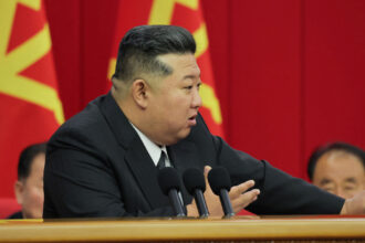 liderul coreei de nord kim jong un promite o viata frumoasa familiilor martirilor ucisi in rusia 68b29cc55d31e