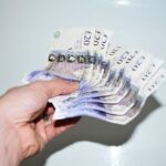 Lira sterlină câștigă teren după anunțul Băncii Angliei privind scăderea ratei dobânzii de referință 3 lira sterlina s a apreciat dupa decizia bancii angliei de a reduce dobanda de referinta 6895a4f3df88a